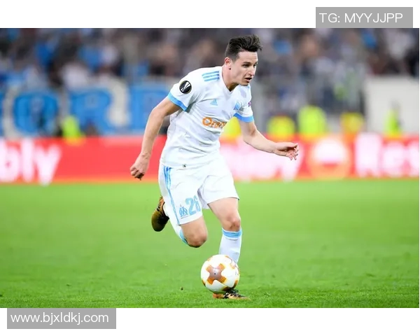 足球球员转会市场动态分析及未来趋势展望 足球球员转会市场动态分析及未来趋势展望